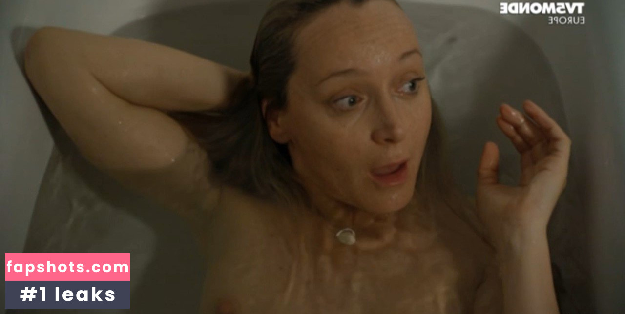 Julie Ferrier gallery photo #7