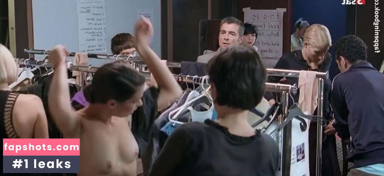 Julie Fournier gallery photo #3