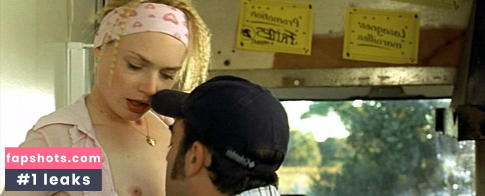 Julie Judd gallery photo #5