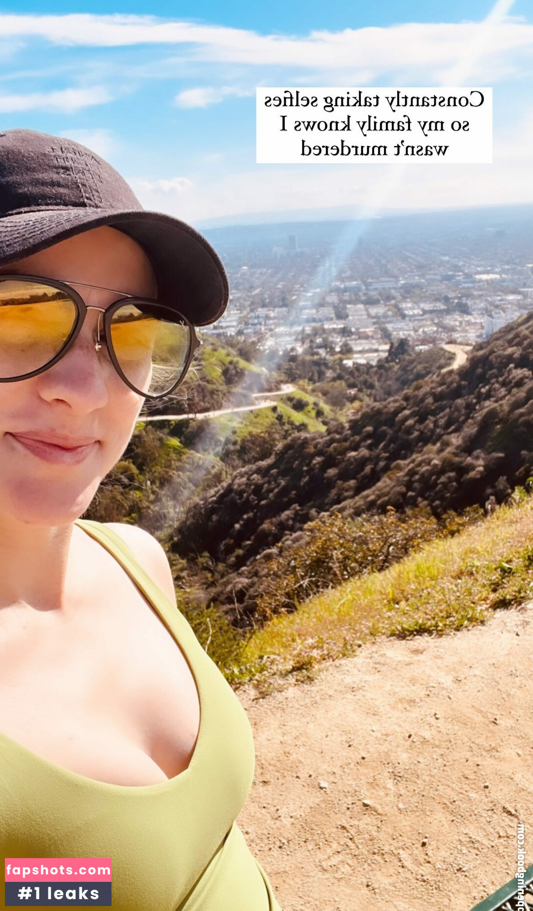 Julie Nolke gallery photo #7