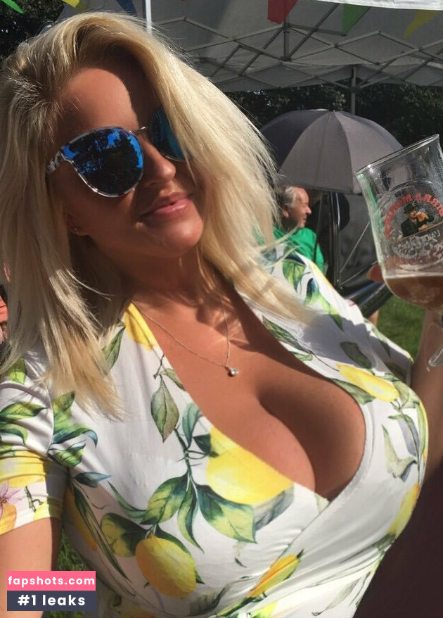 Julie Nude Leaks OnlyFans Photos #47 - Fapshots