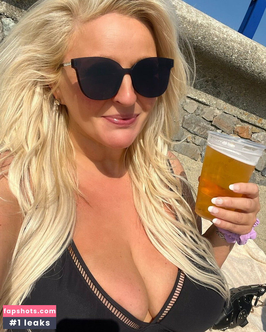 Julie Nude Leaks OnlyFans Photos #8 - Fapshots