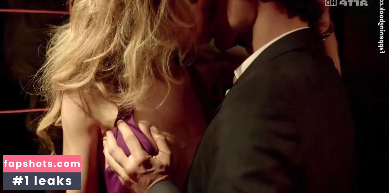 Julie Ordon gallery photo #10