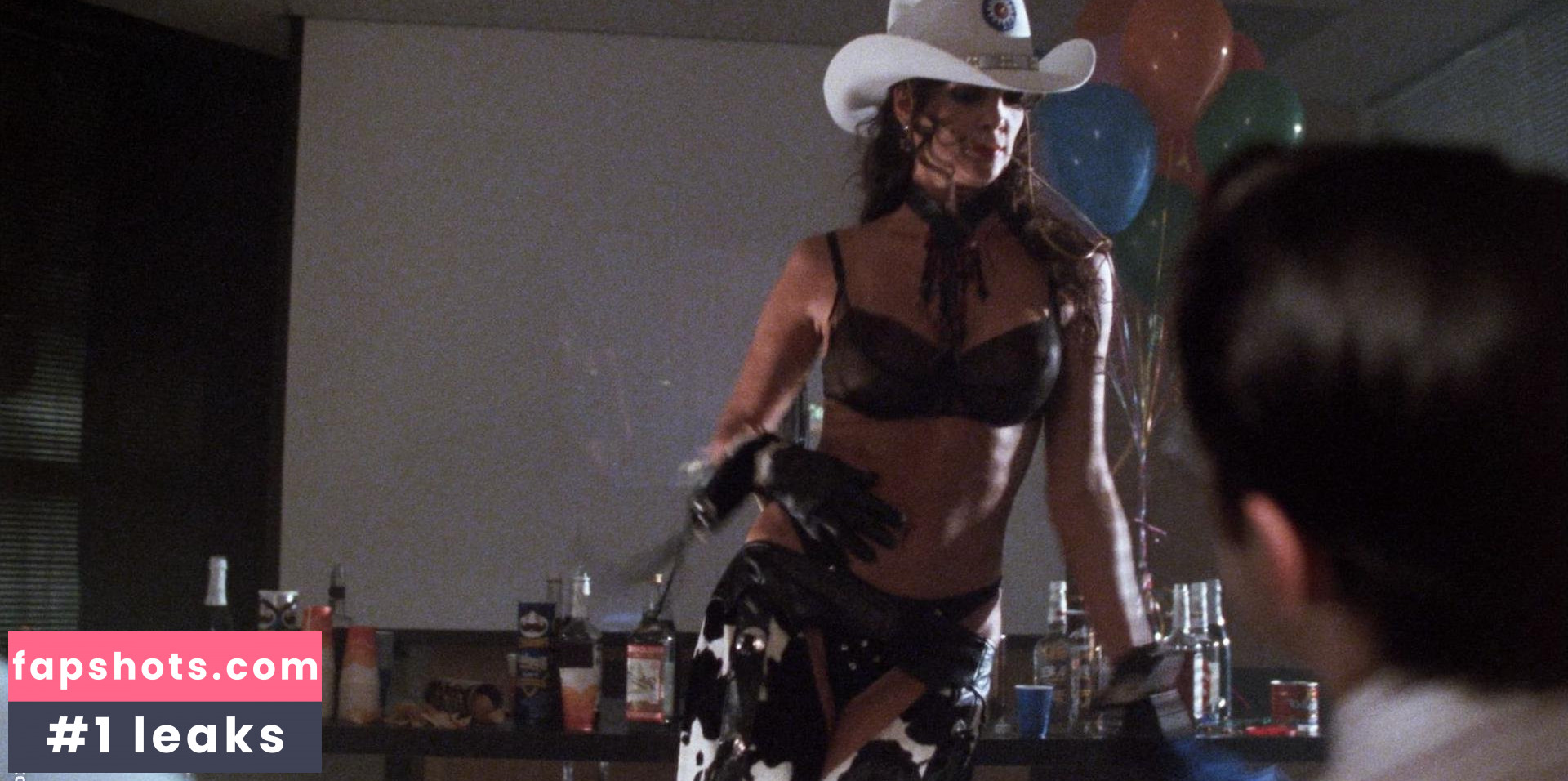 Julie Strain Nude Leaks OnlyFans Photos #158 - LeakJerk