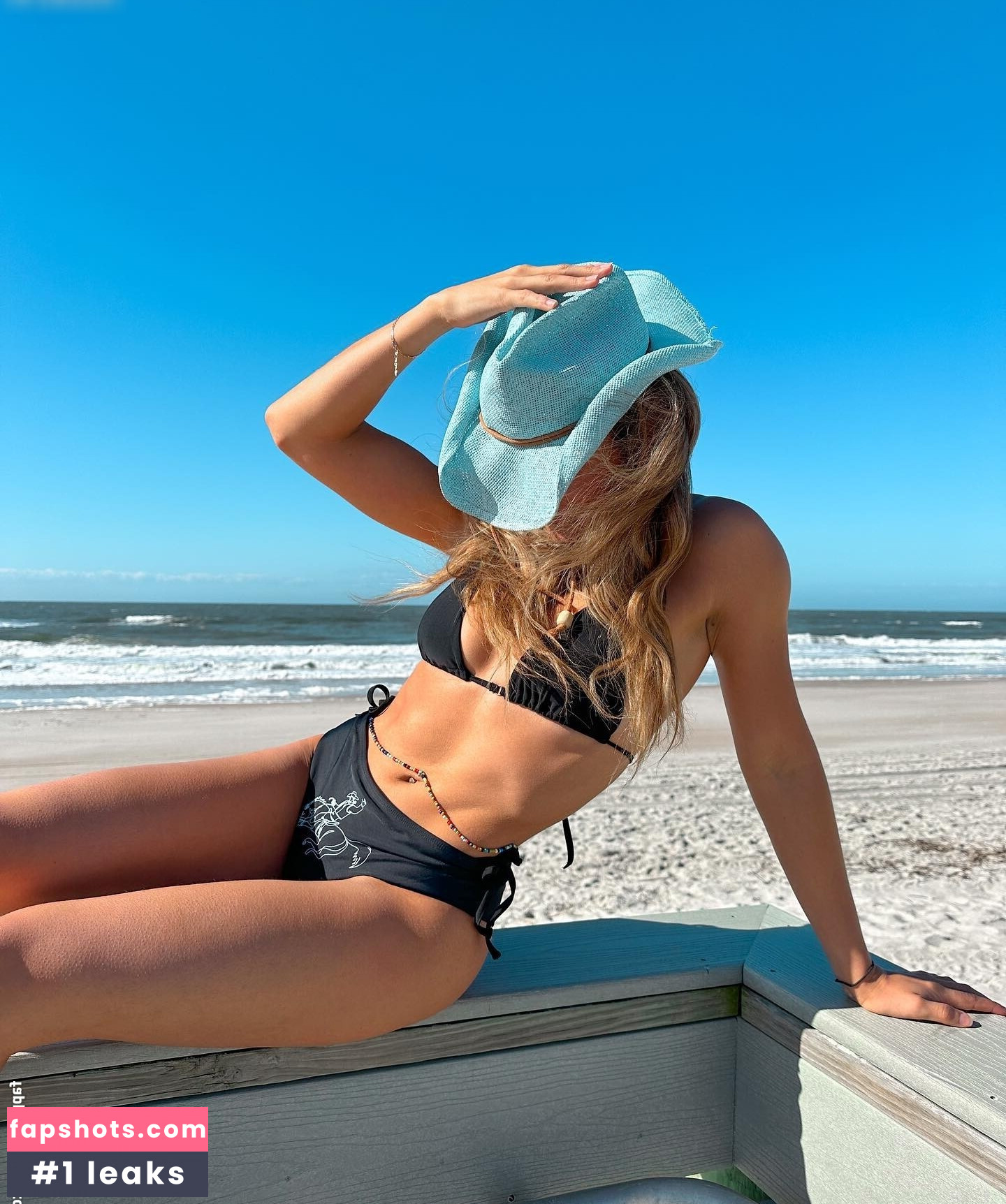 julie.tirado gallery photo #110