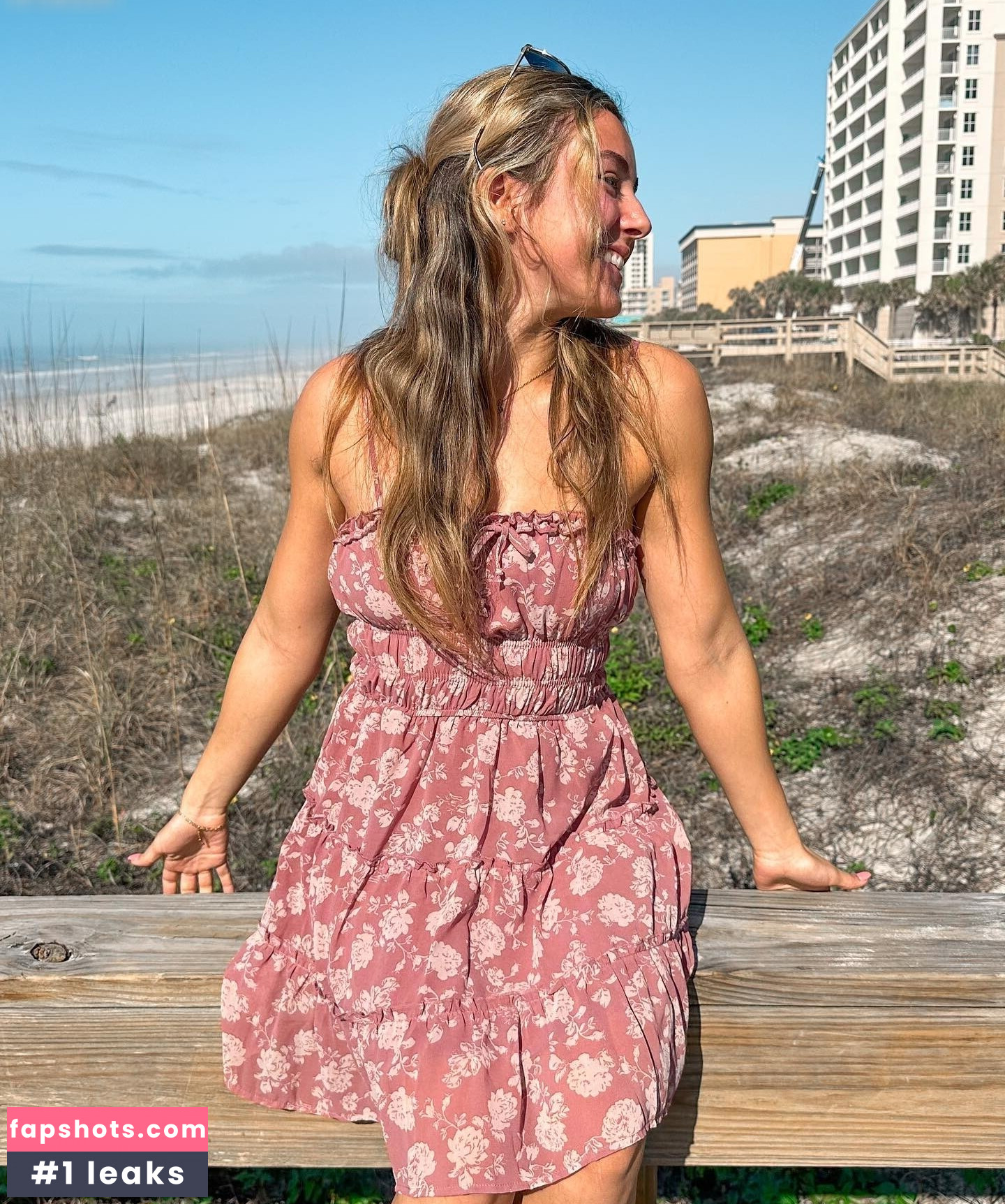 julie.tirado gallery photo #115