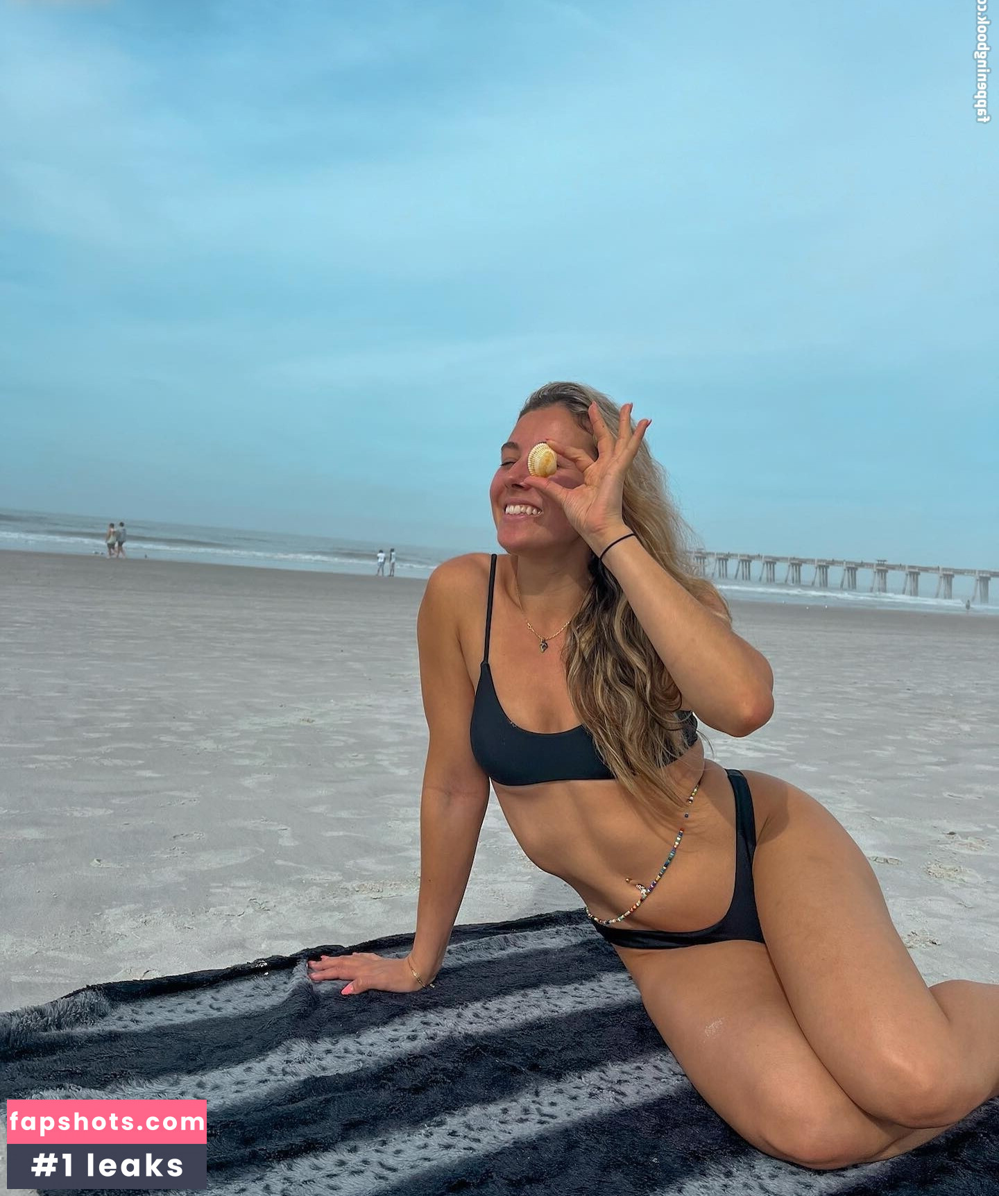 julie.tirado gallery photo #124