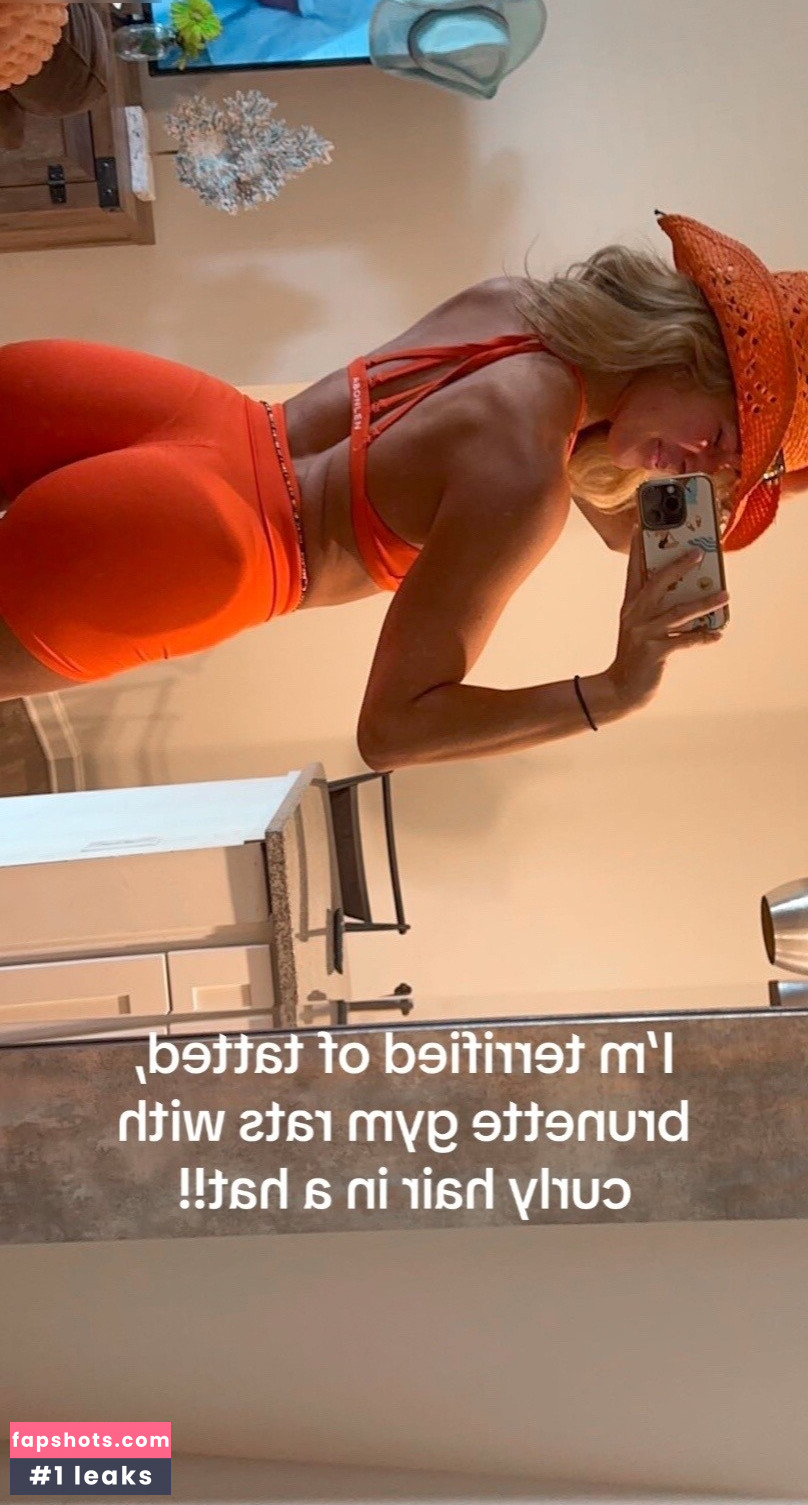 julie.tirado gallery photo #27