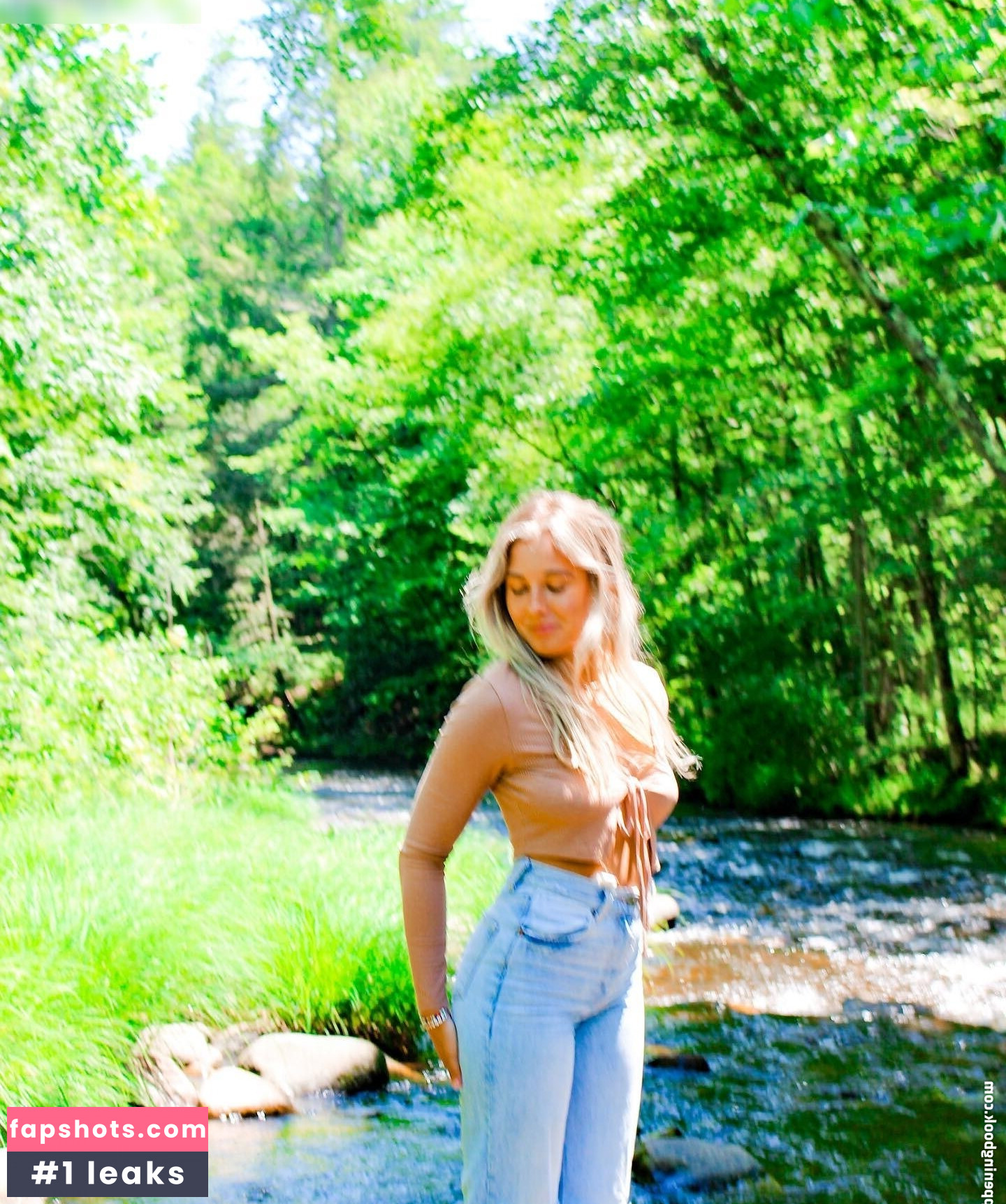 julie.tirado gallery photo #72