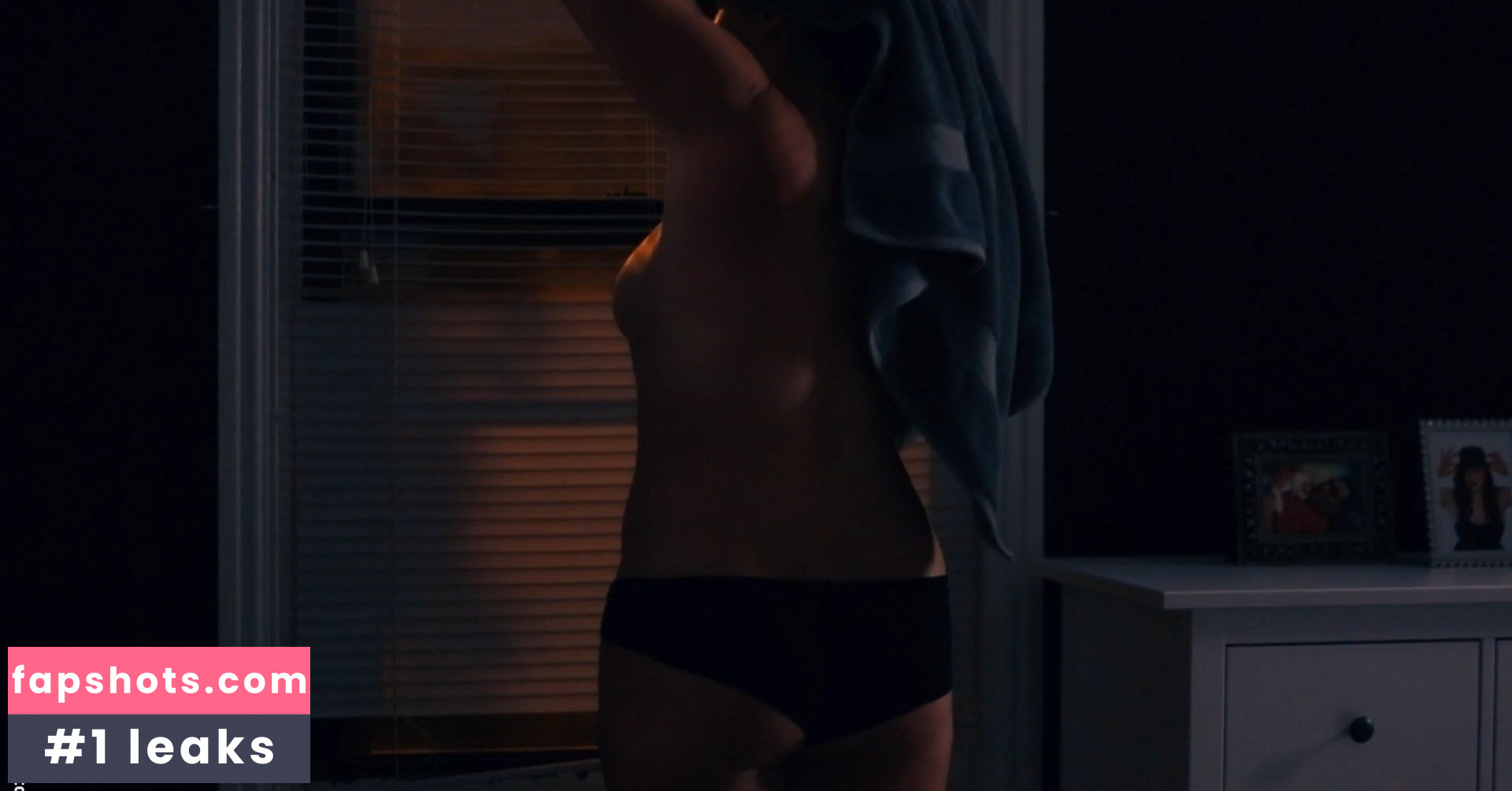 Julie Wagner gallery photo #7