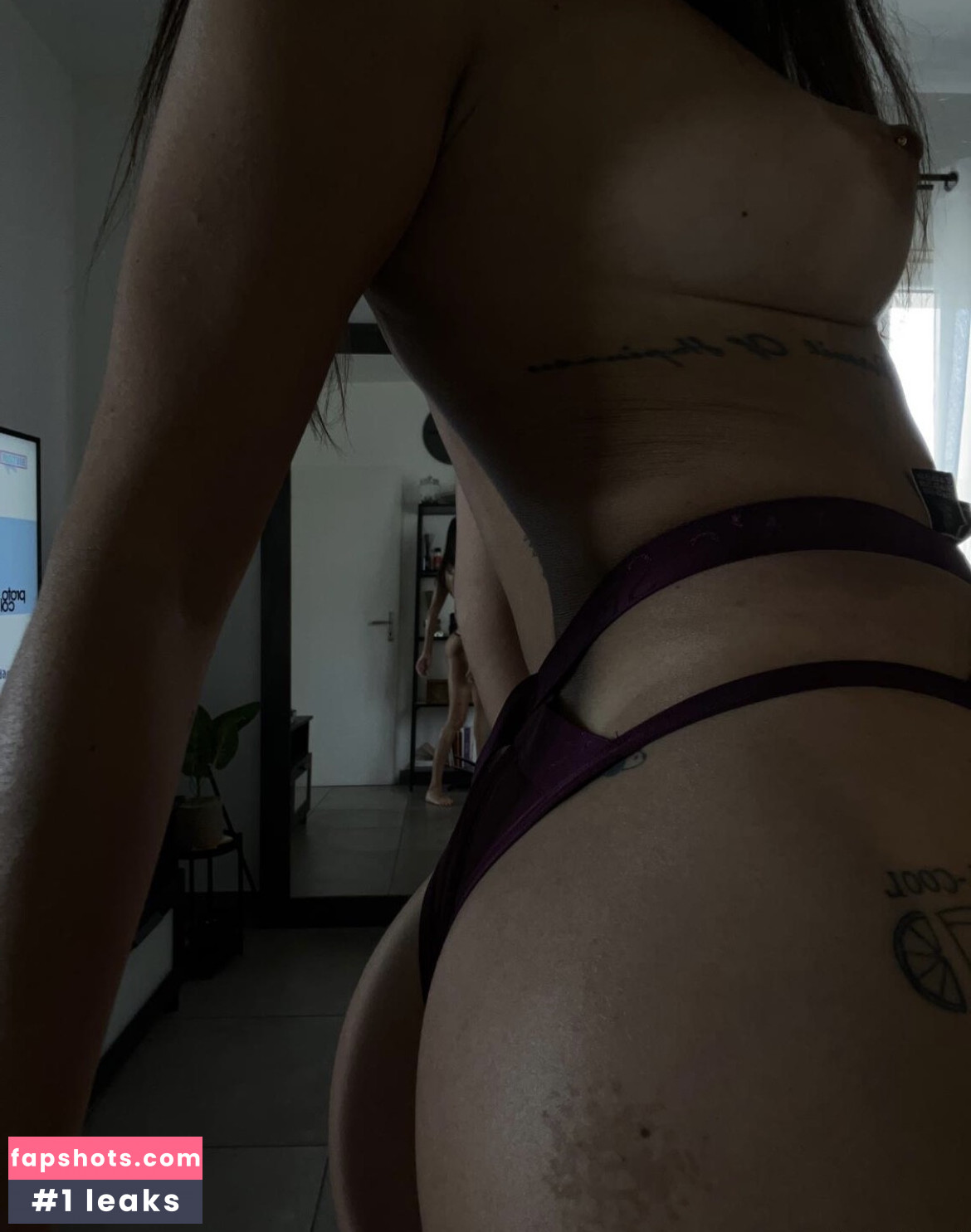 Juliebrtn gallery photo #2