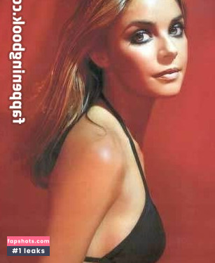 Julienne Davis gallery photo #13