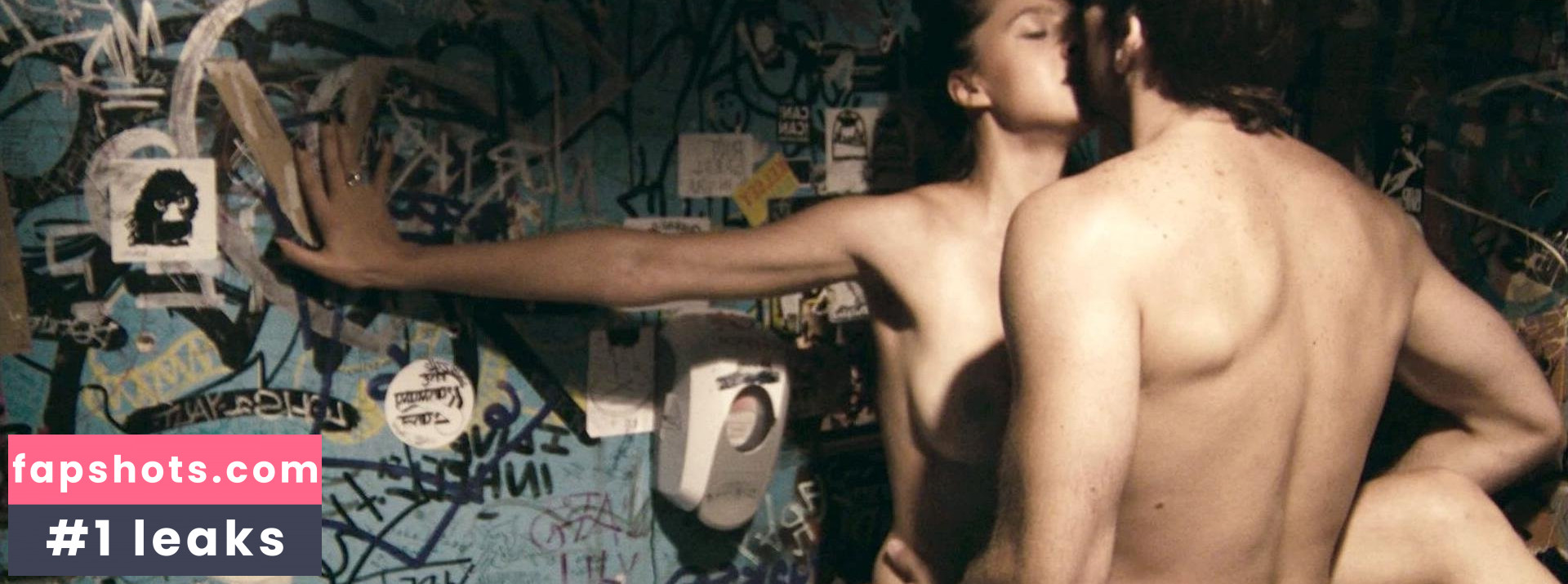 Juliet Tondowski gallery photo #3