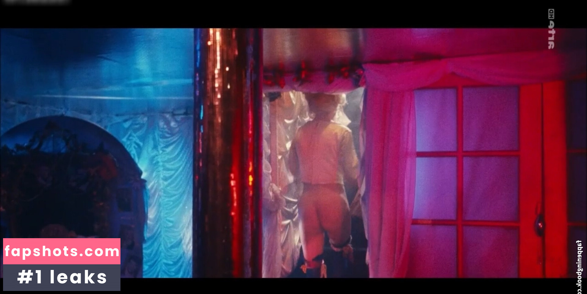 Juliette Binoche gallery photo #18