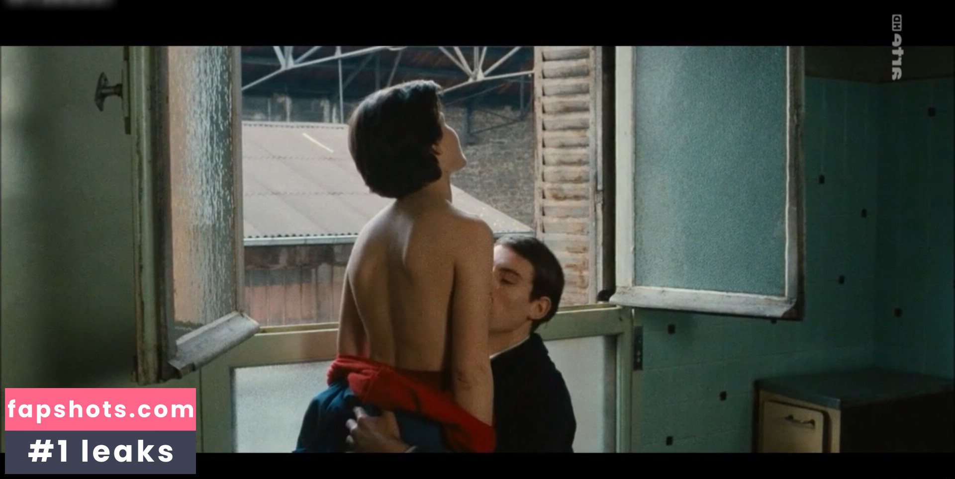 Juliette Binoche gallery photo #7