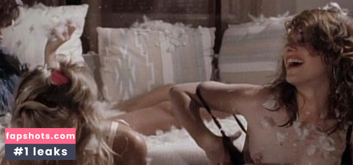 Juliette Cummins nude babe gallery