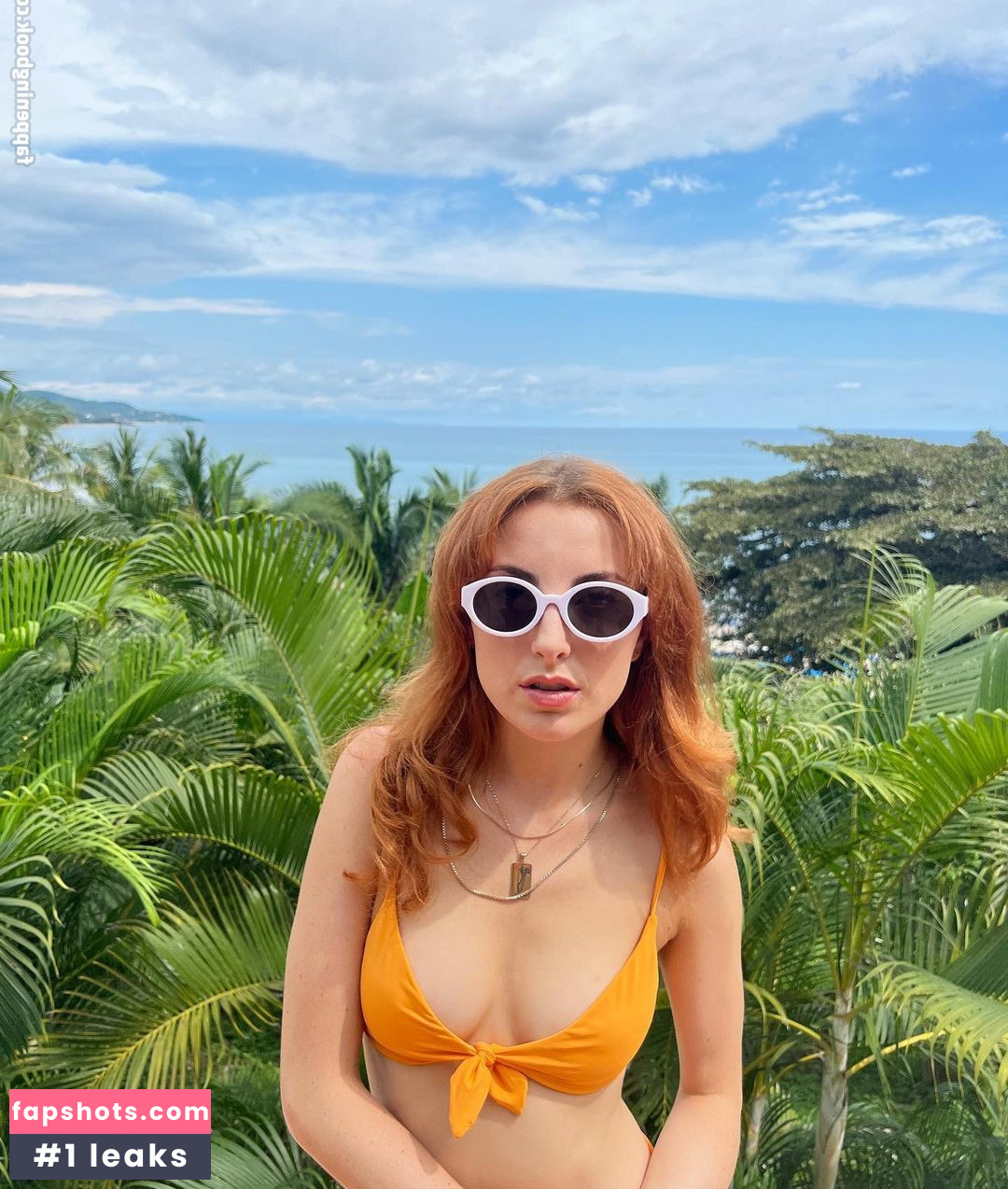 Juliette Goglia gallery photo #9