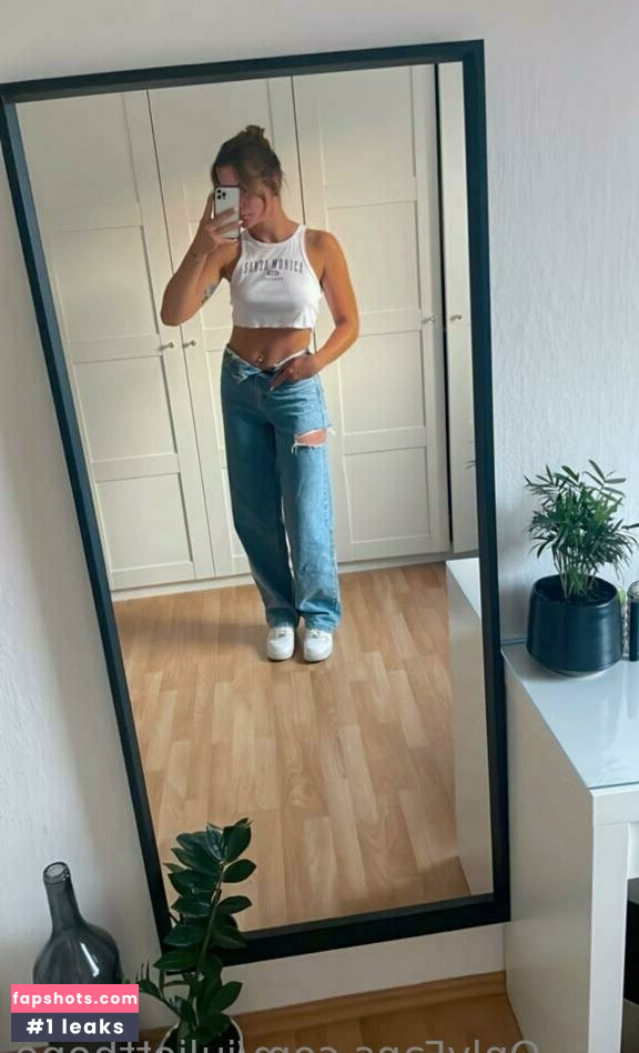 julietthope gallery photo #7