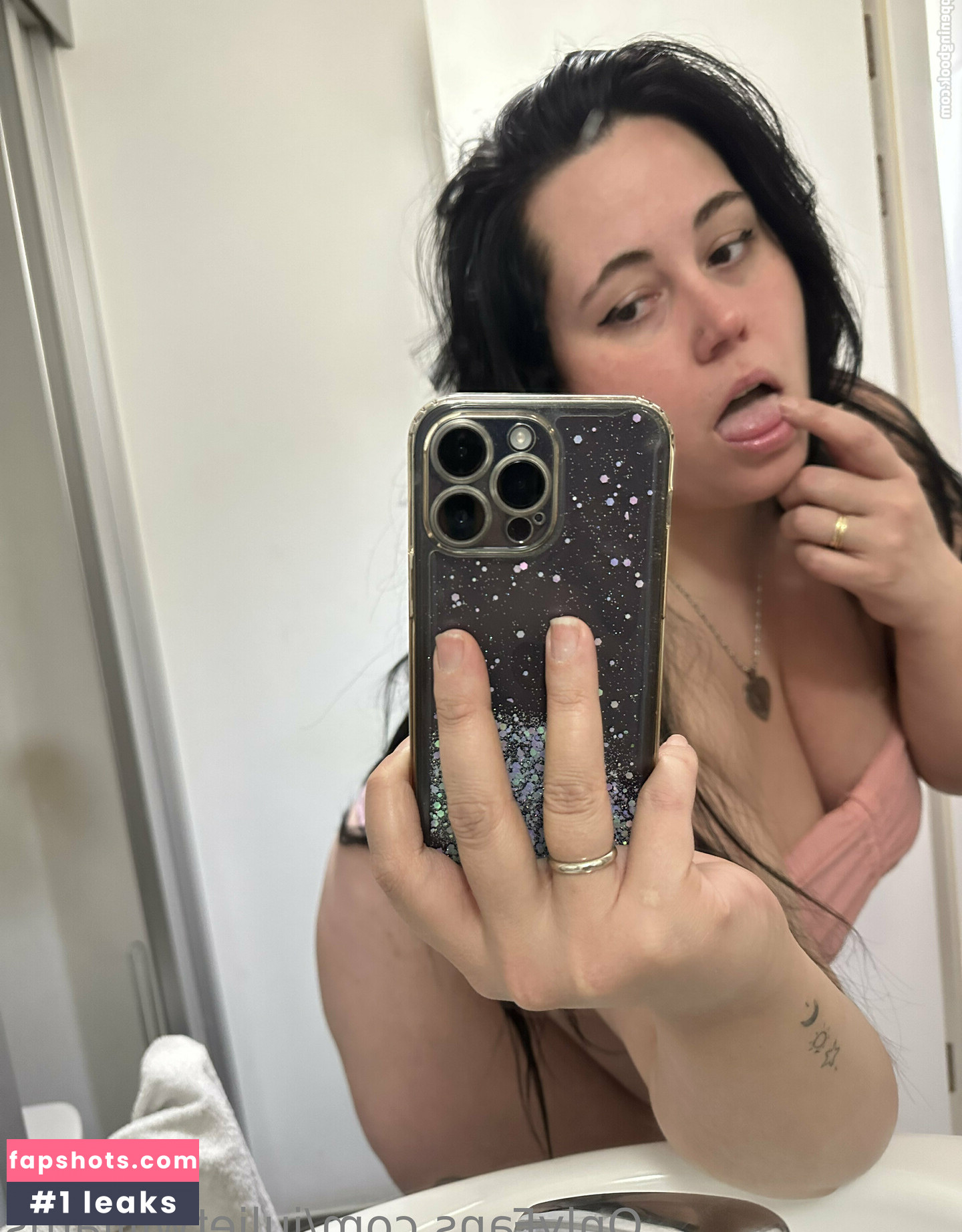 julietwilliams gallery photo #7