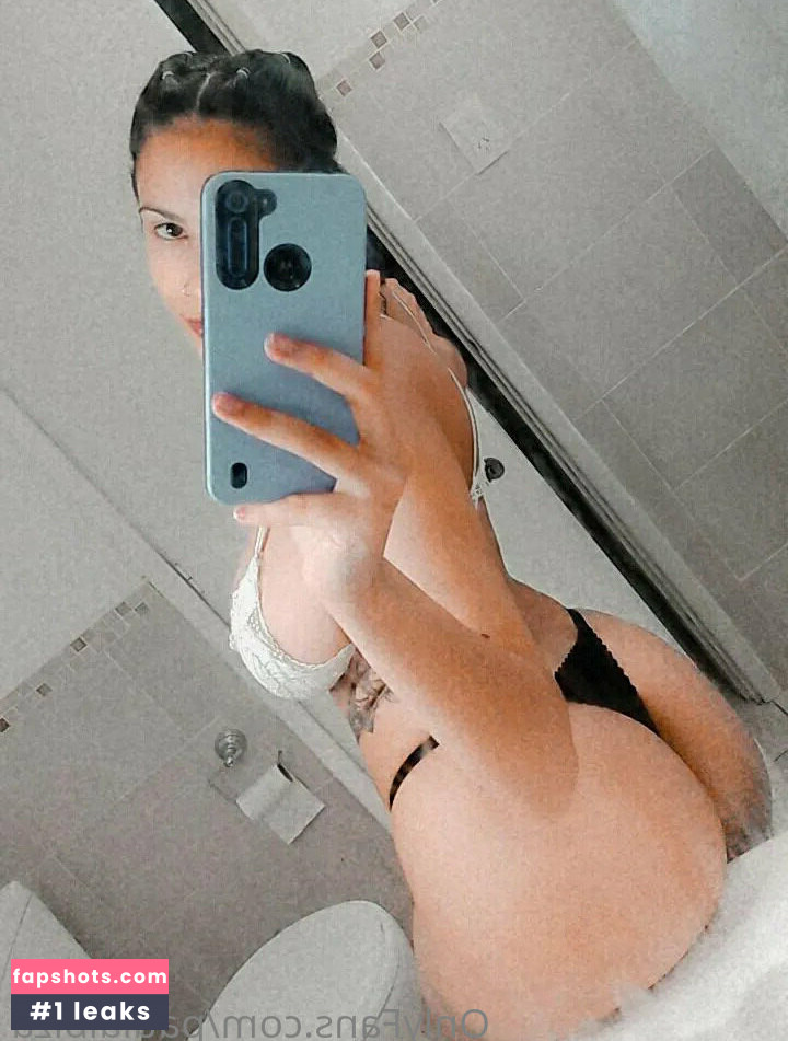 julifree nude babe gallery