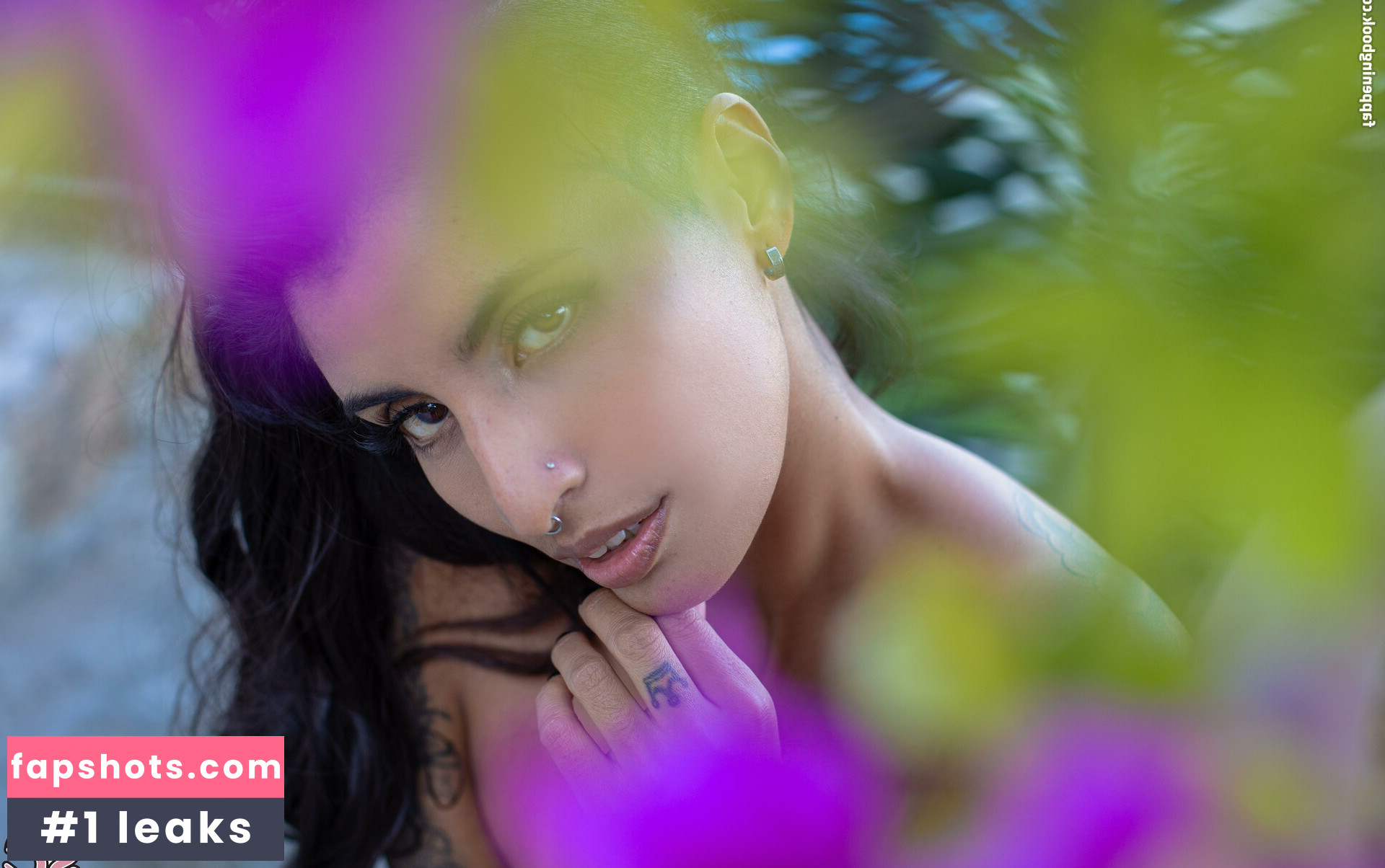 Juliju gallery photo #2