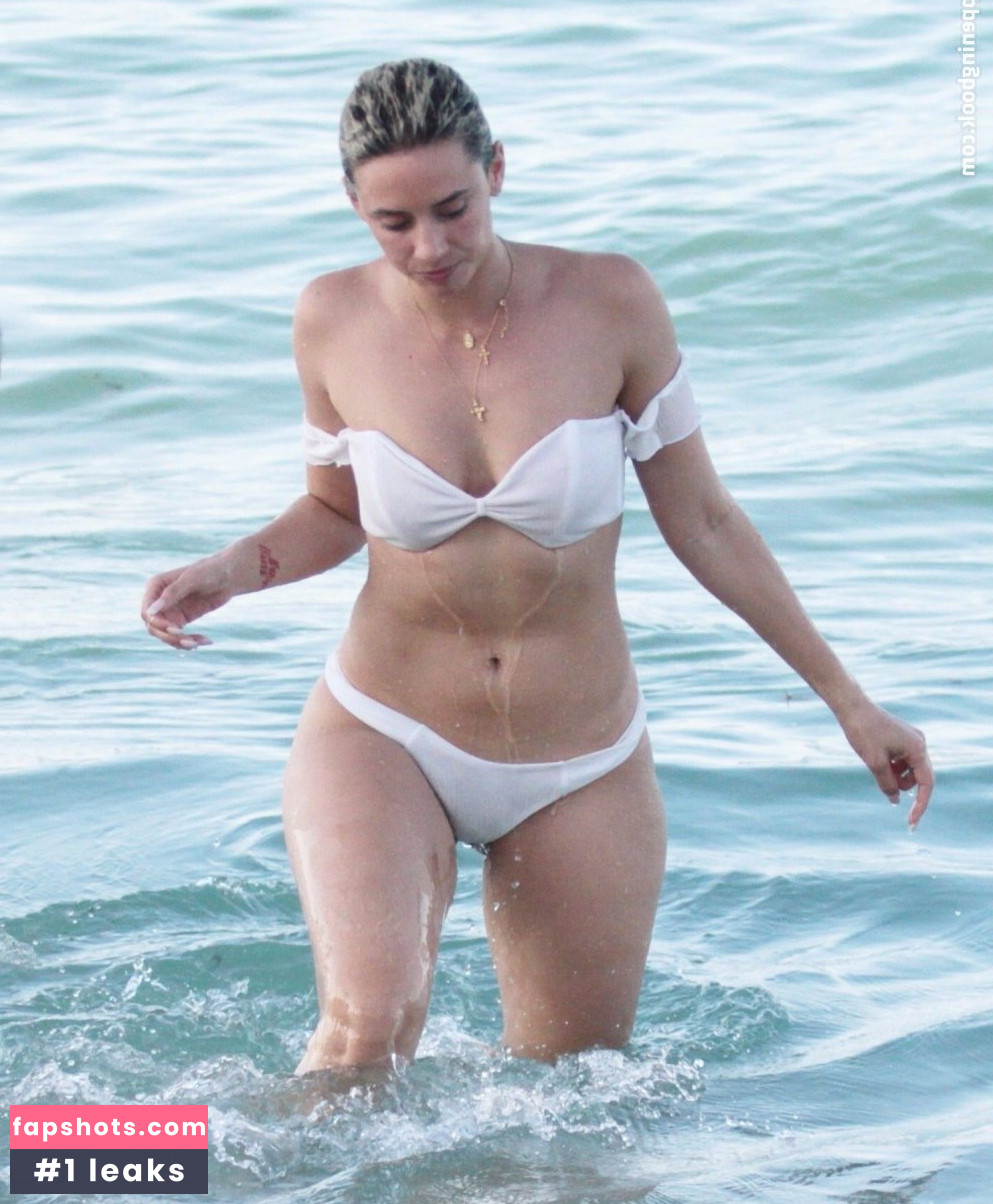 Julz Goddard gallery photo #40