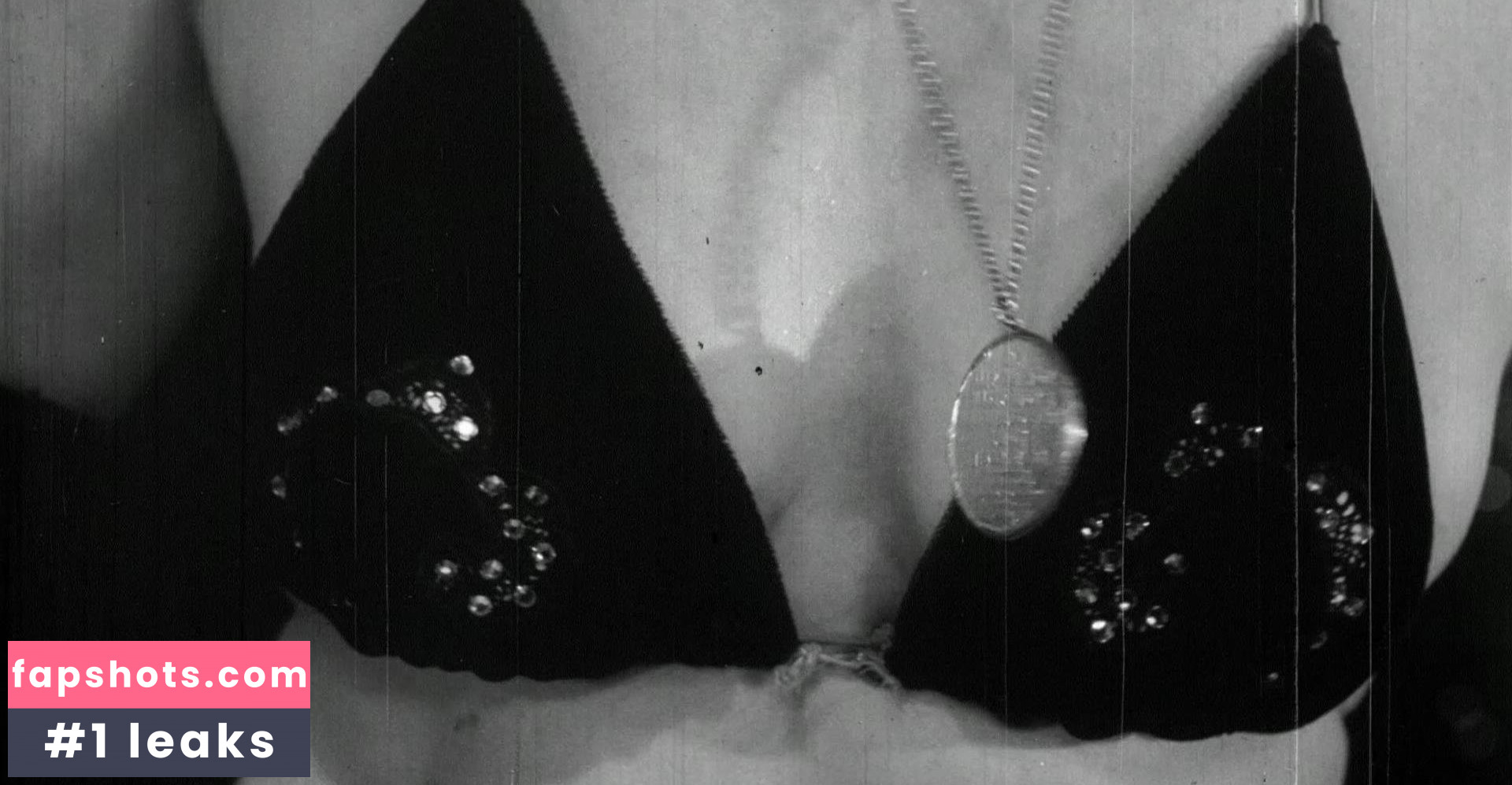 June Colbourne Nude Leaks OnlyFans Photos #7 - LeakJerk