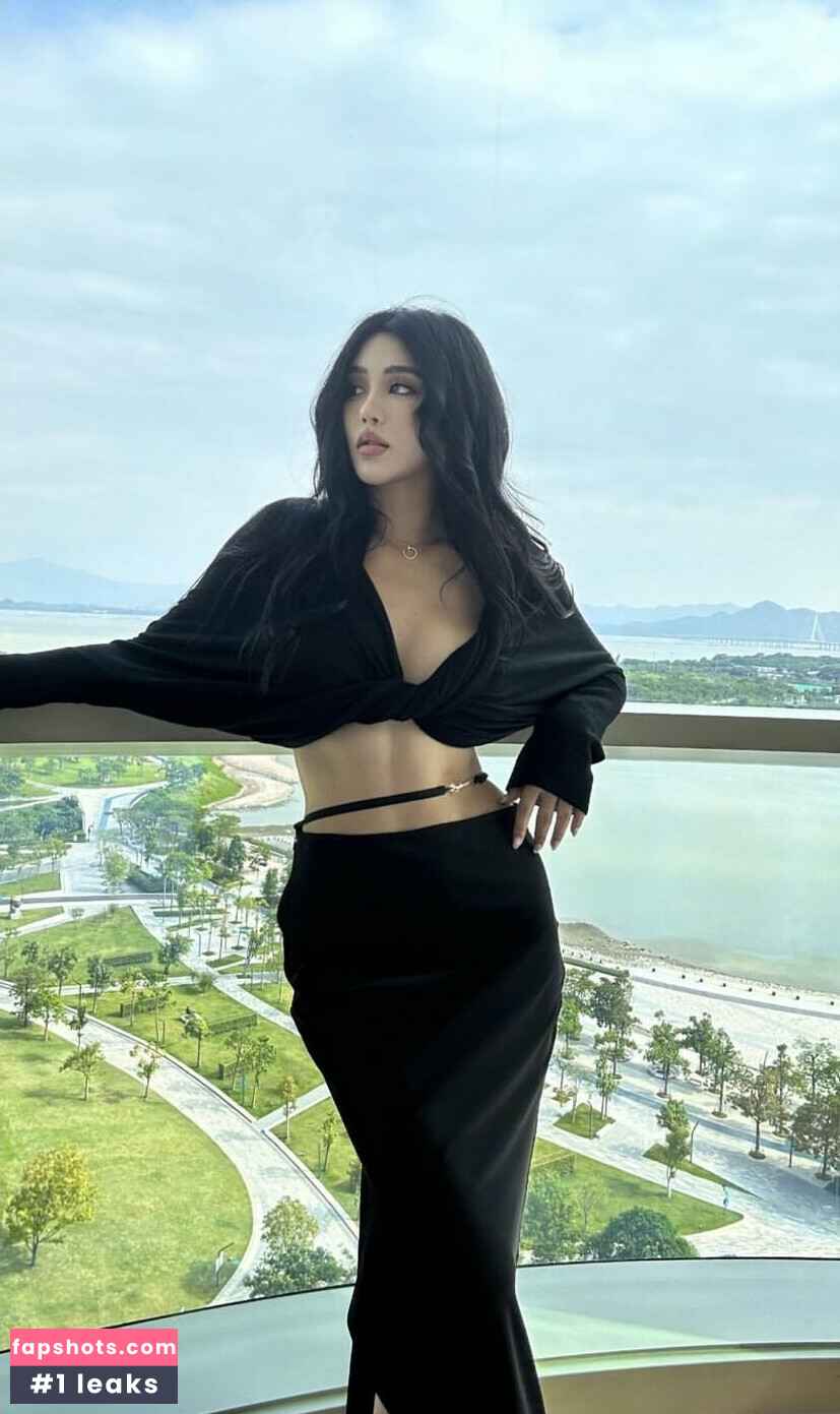 June Gong gallery photo #29