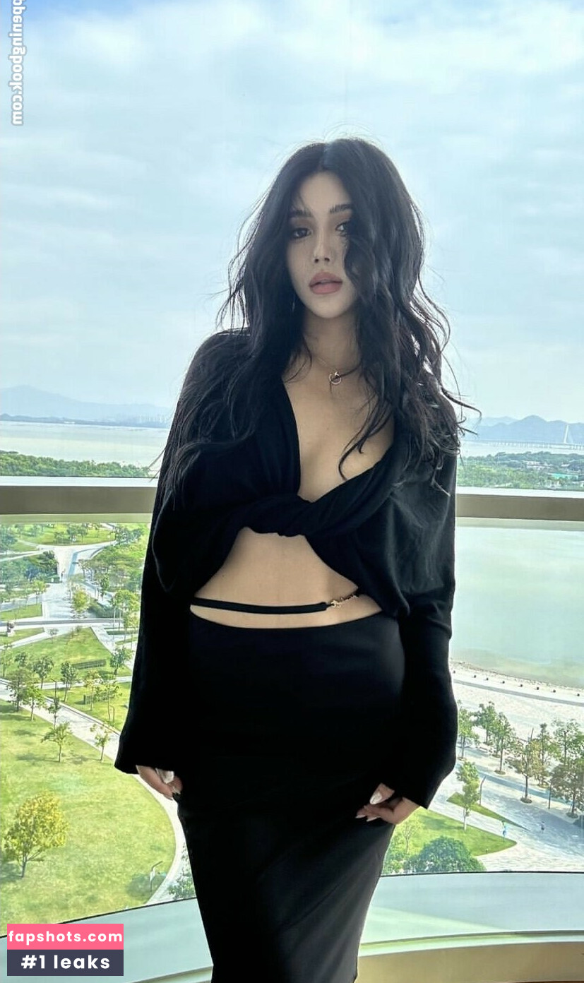 June Gong gallery photo #30