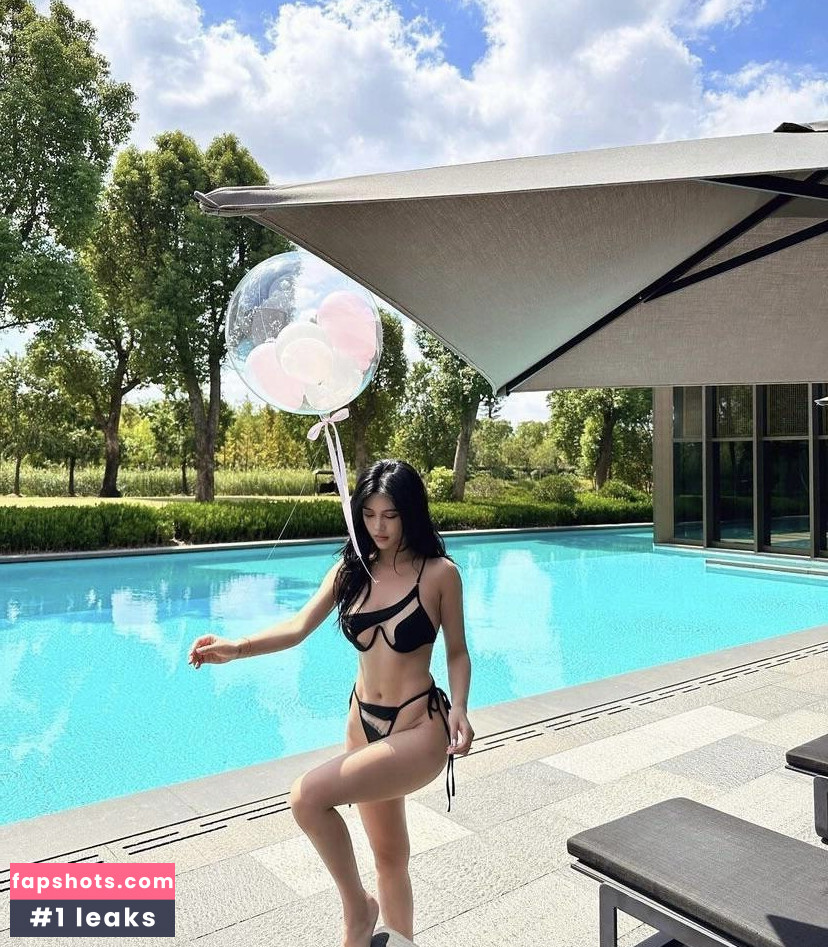 June Gong gallery photo #32