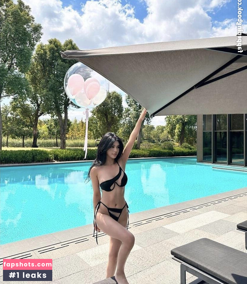 June Gong gallery photo #38