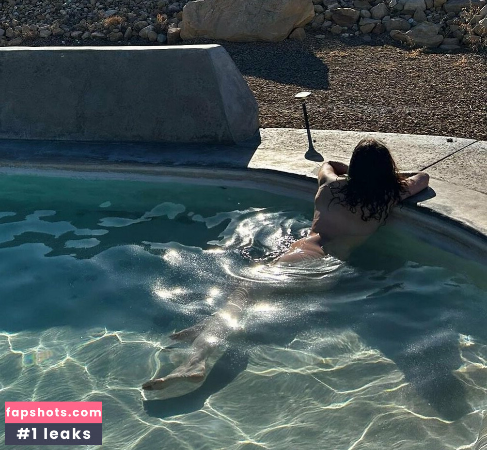 June Gong gallery photo #6