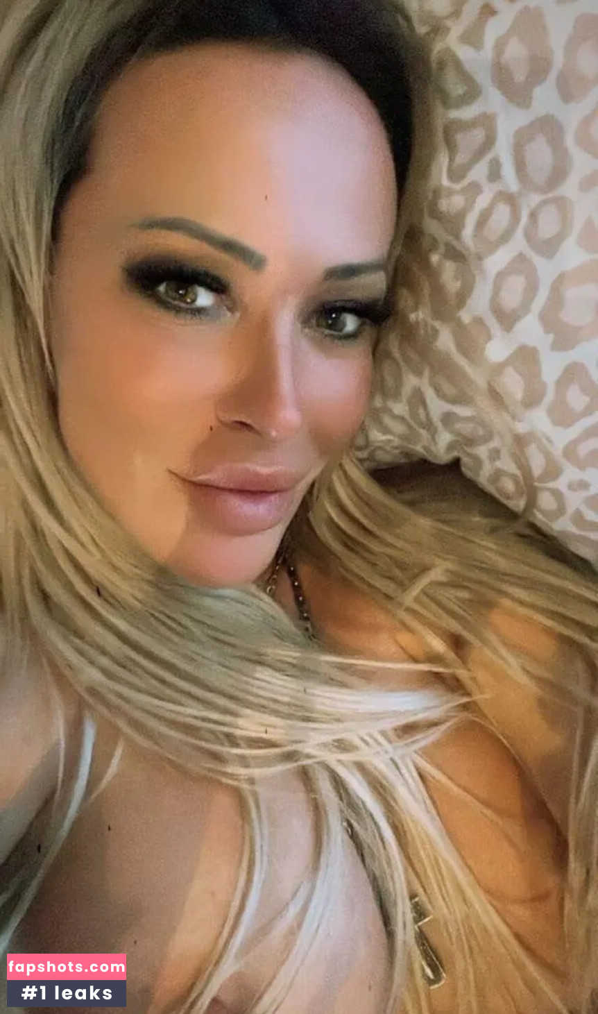 justcora76 gallery photo #3