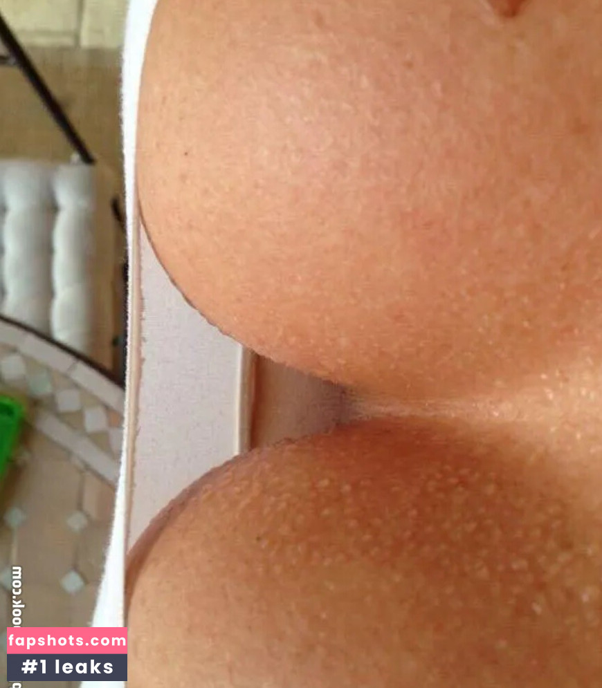 justcora76 gallery photo #5