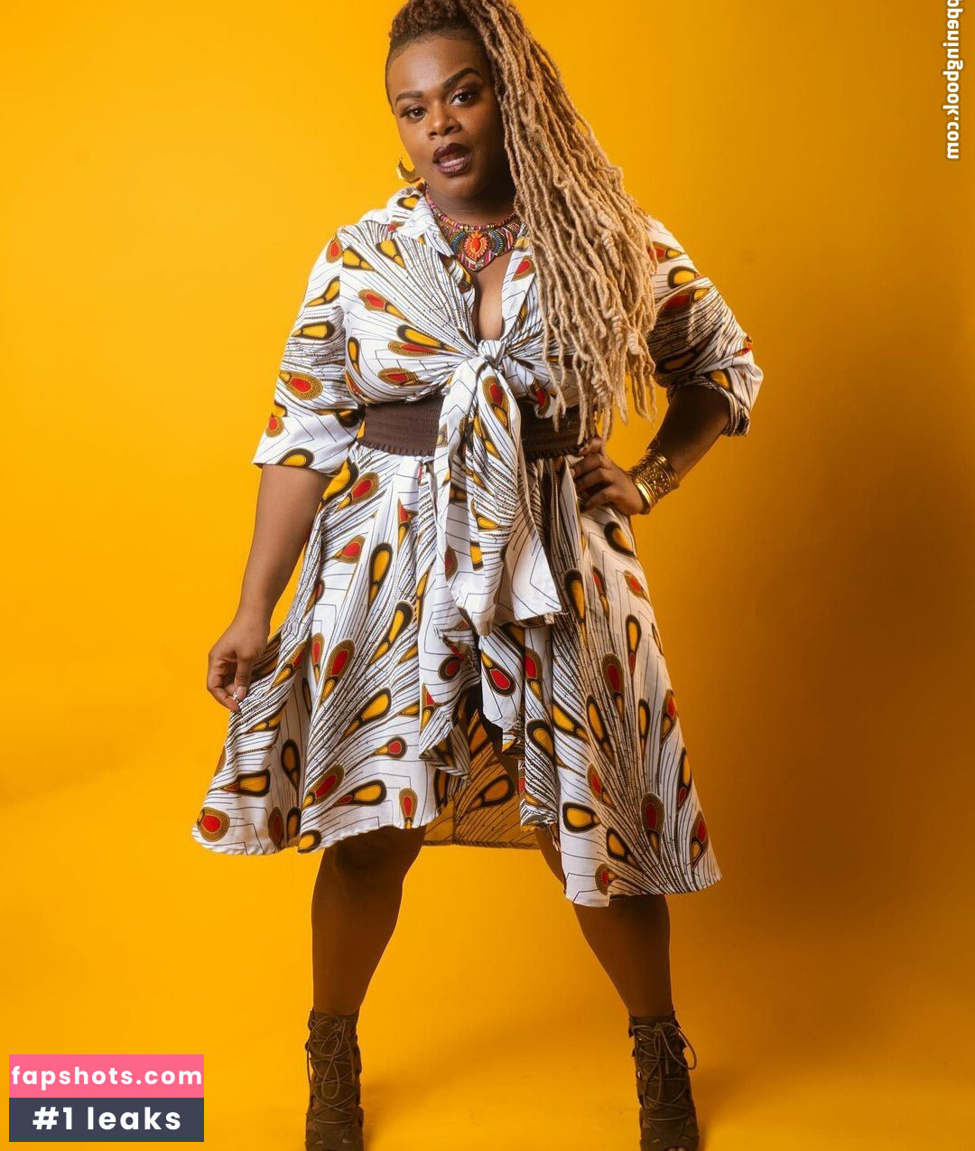 JustDee79 gallery photo #2