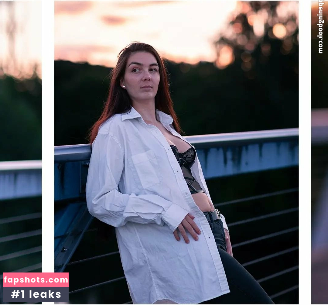 Justine Anne Crane gallery photo #26