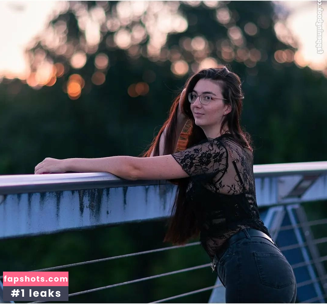 Justine Anne Crane gallery photo #27