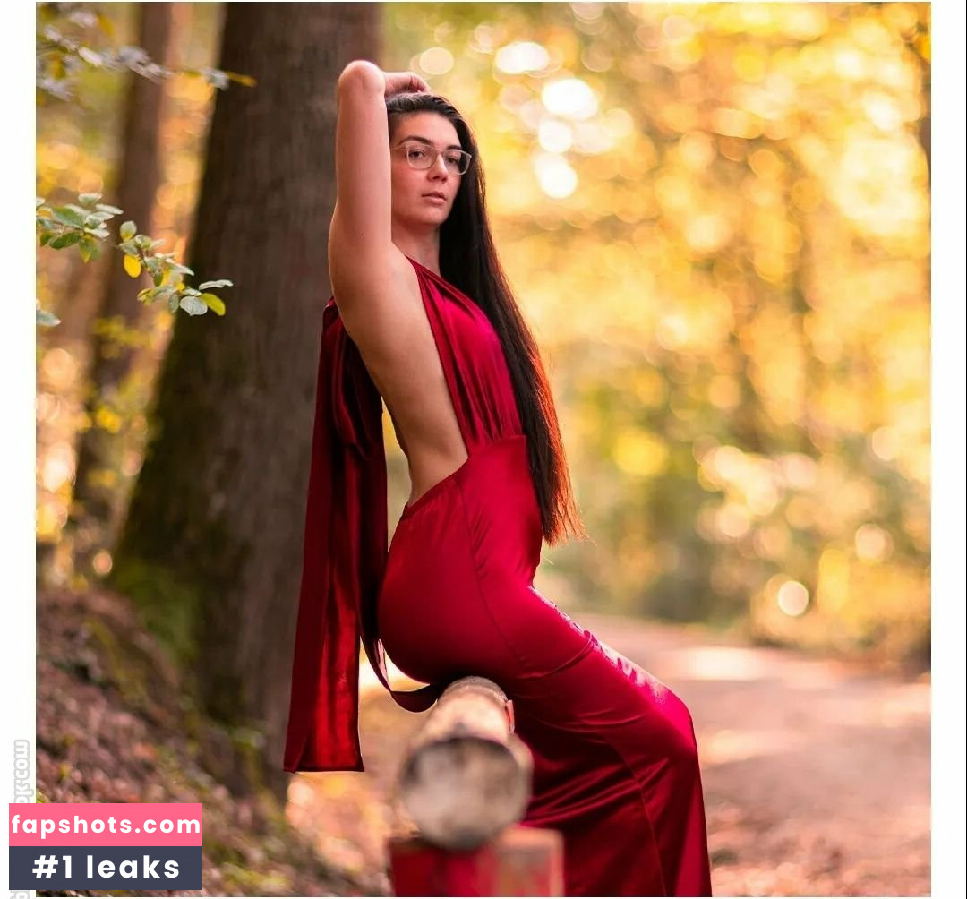 Justine Anne Crane gallery photo #37