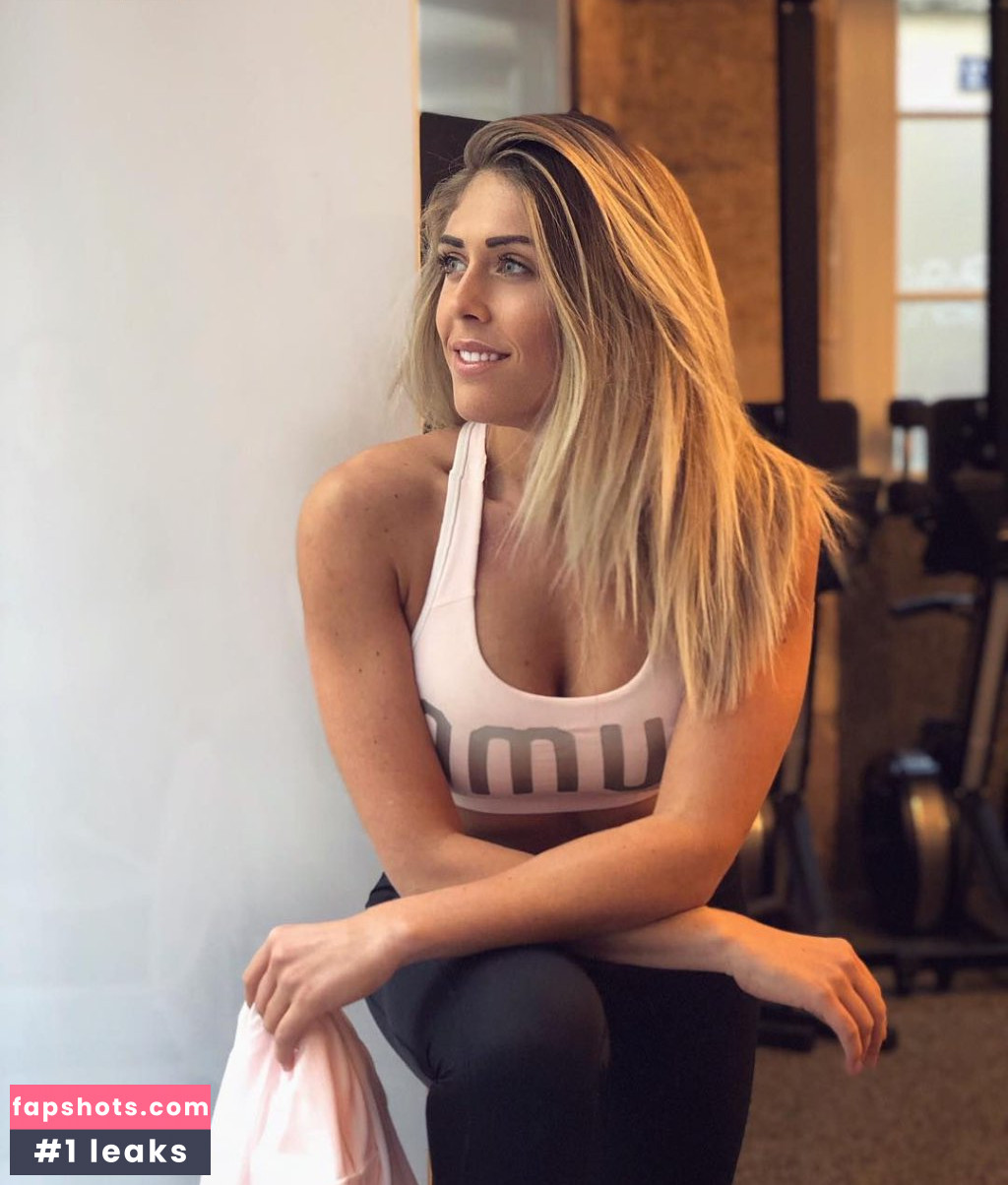 Justine Gallice gallery photo #21