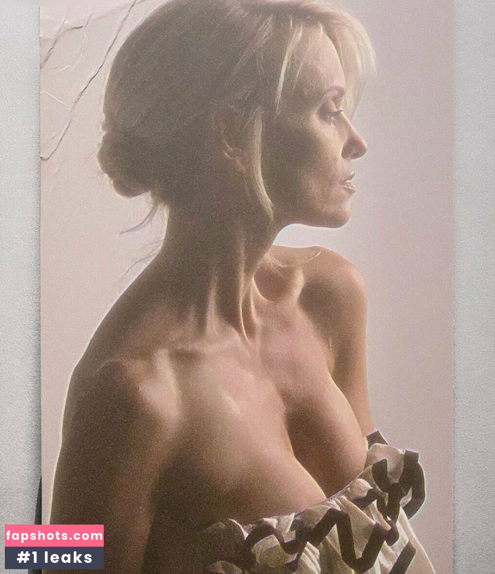 Justine Mattera gallery photo #2