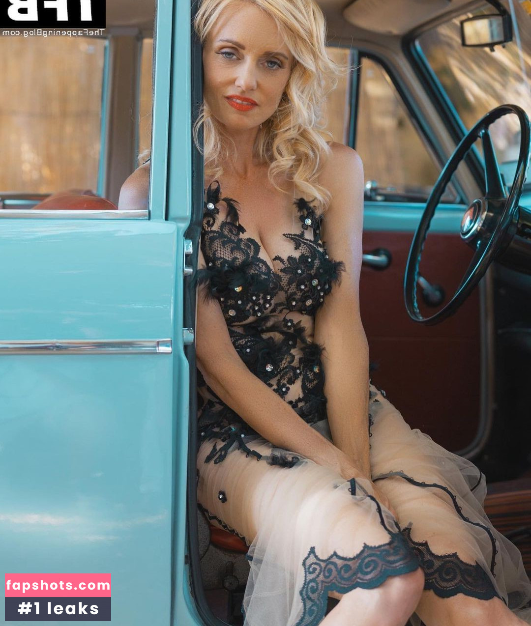 Justine Mattera gallery photo #57