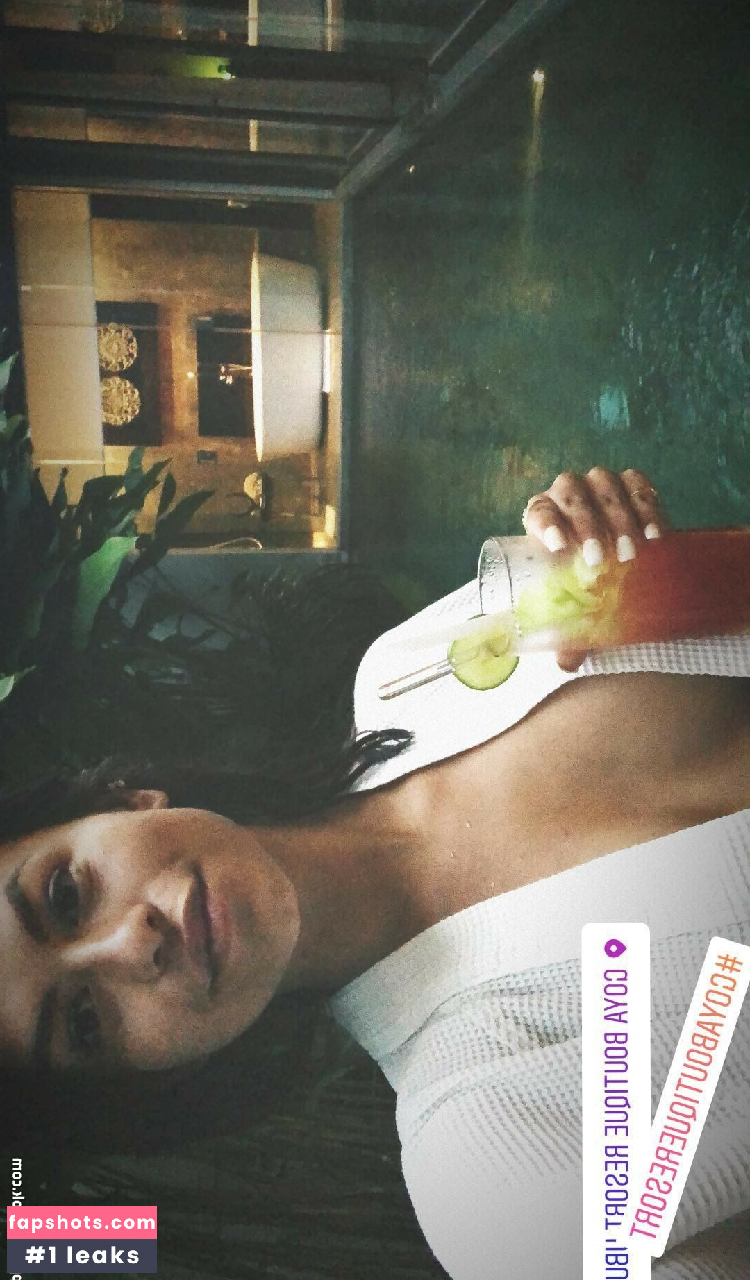 Justine Reine Marie gallery photo #12