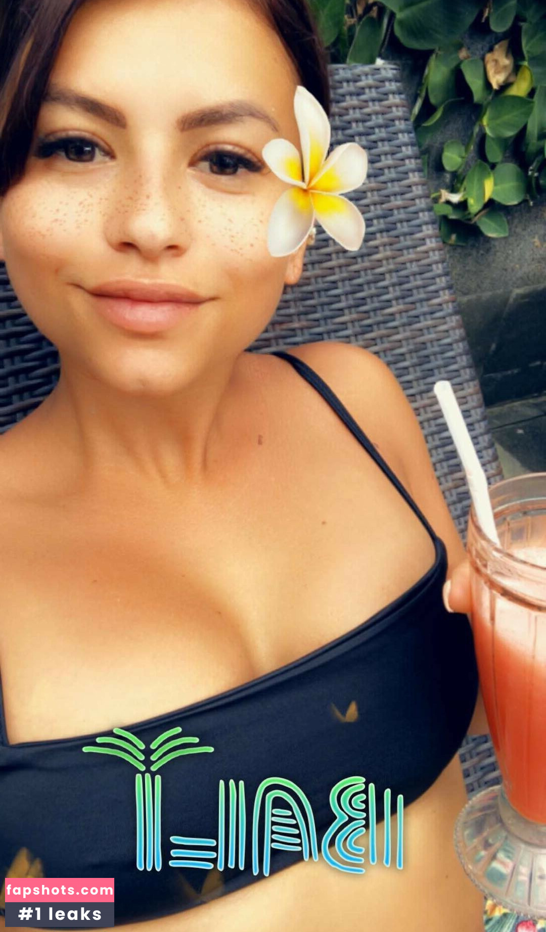 Justine Reine Marie gallery photo #4