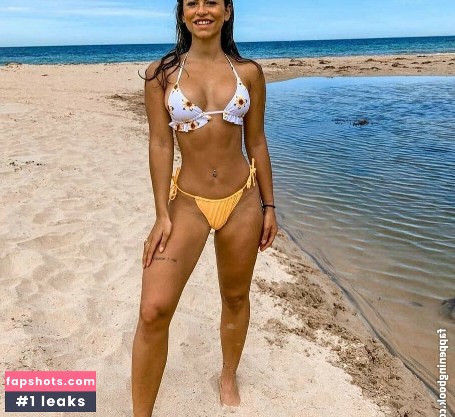 Justine Reine Marie gallery photo #9