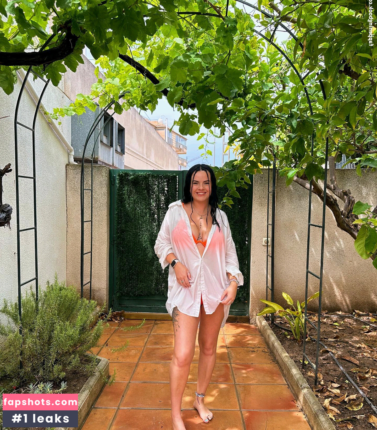 Justine Slater gallery photo #40