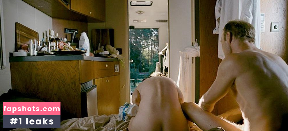 Justine Waddell gallery photo #9