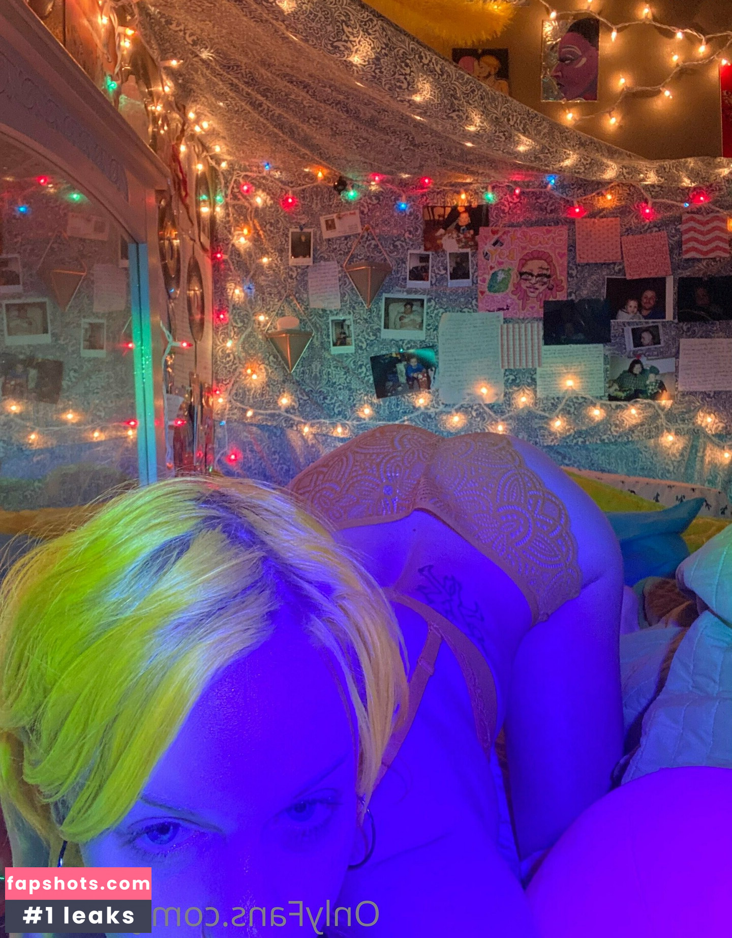 juulhitta gallery photo #12