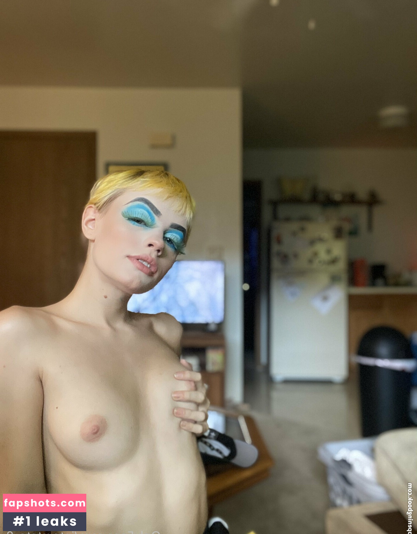 juulhitta gallery photo #13