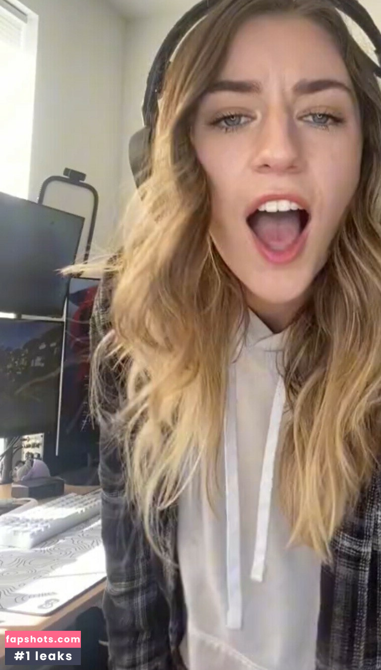 Jvlia_g gallery photo #12