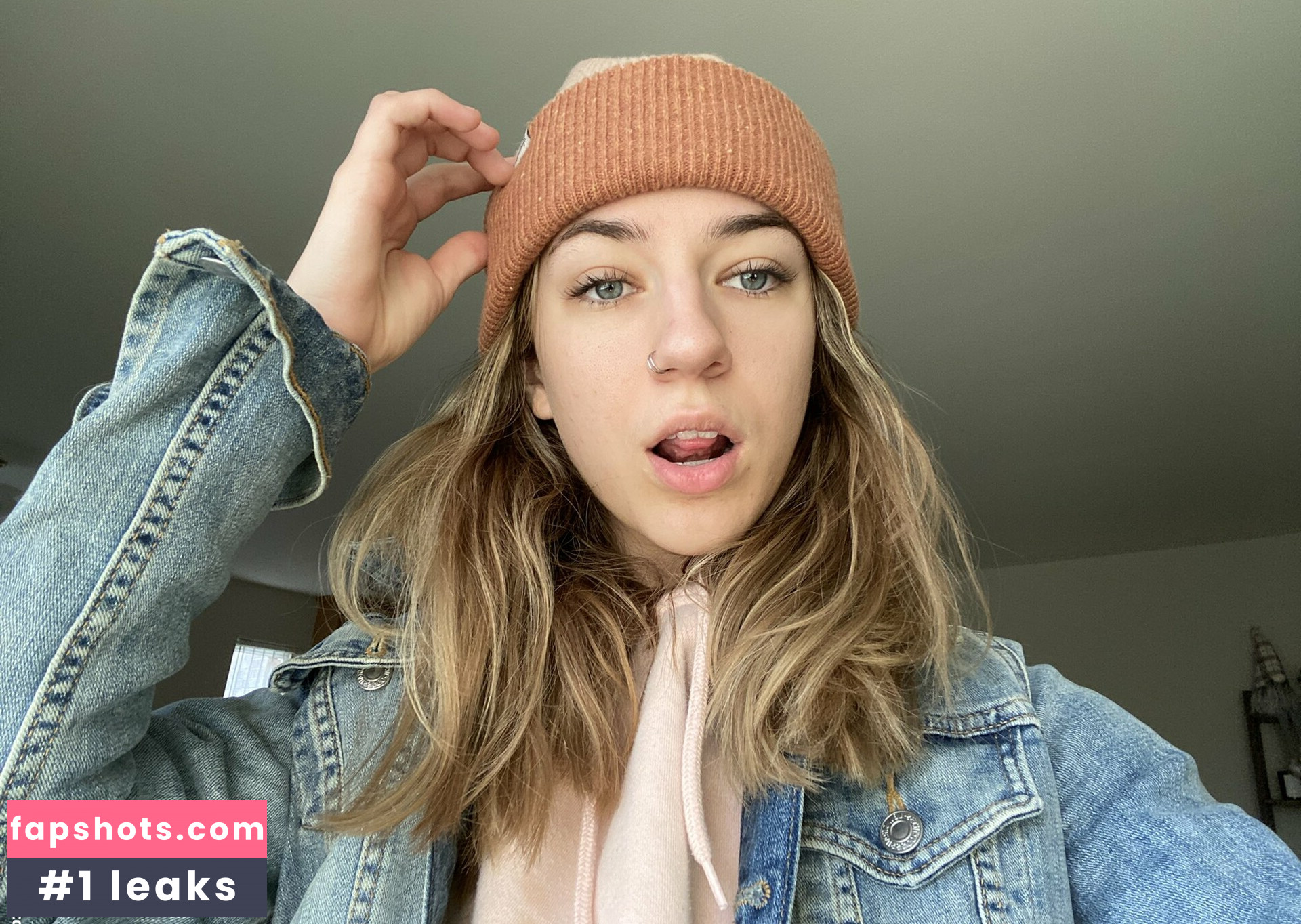 Jvlia_g nude babe gallery